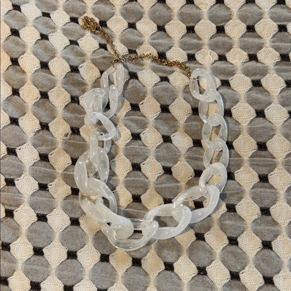 White Resin Link Necklace - Women Jewelry